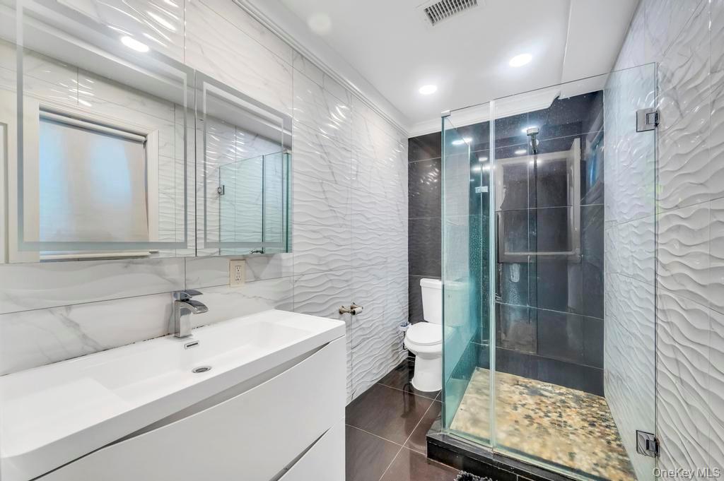 #14 photo, 2 Valley Greens Drive, Valley Stream , NY 11581