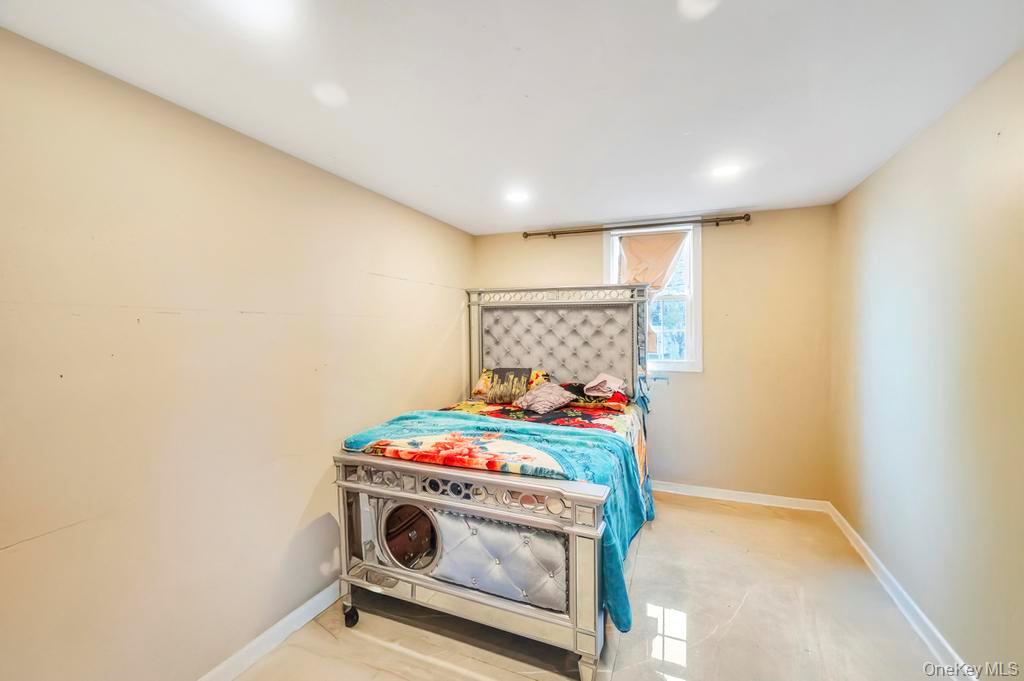 #17 photo, 2 Valley Greens Drive, Valley Stream , NY 11581