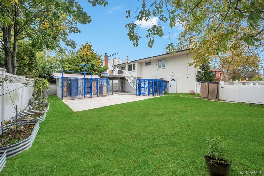 #18 photo, 2 Valley Greens Drive, Valley Stream , NY 11581