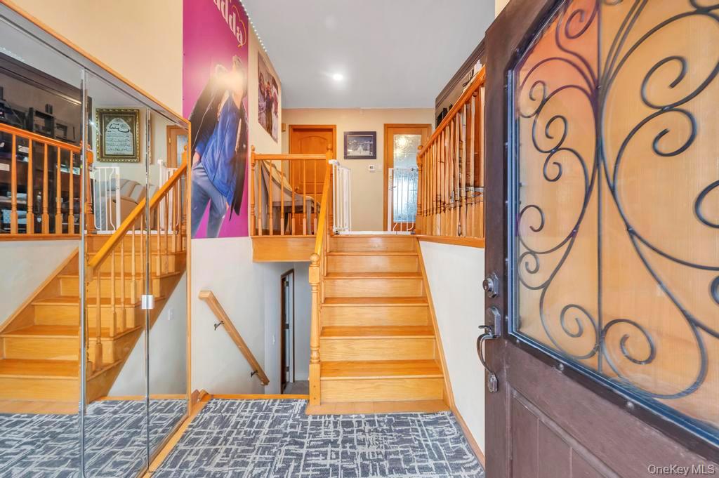 #3 photo, 2 Valley Greens Drive, Valley Stream , NY 11581