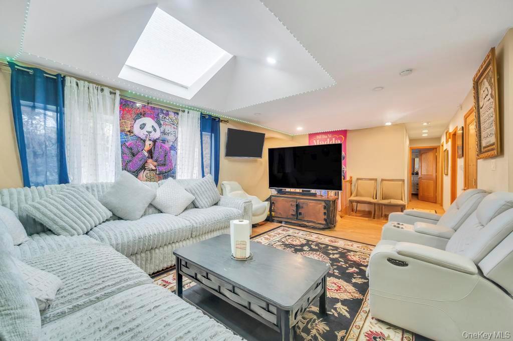 #4 photo, 2 Valley Greens Drive, Valley Stream , NY 11581