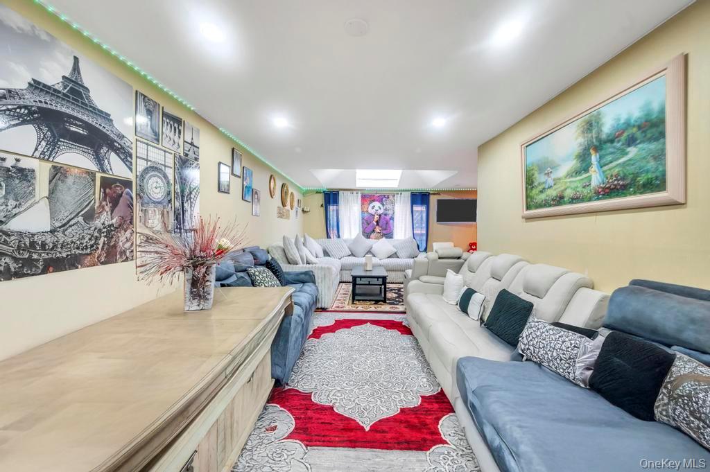 #5 photo, 2 Valley Greens Drive, Valley Stream , NY 11581