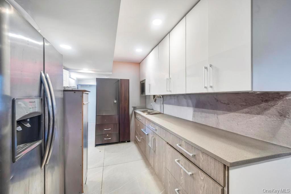 #7 photo, 2 Valley Greens Drive, Valley Stream , NY 11581