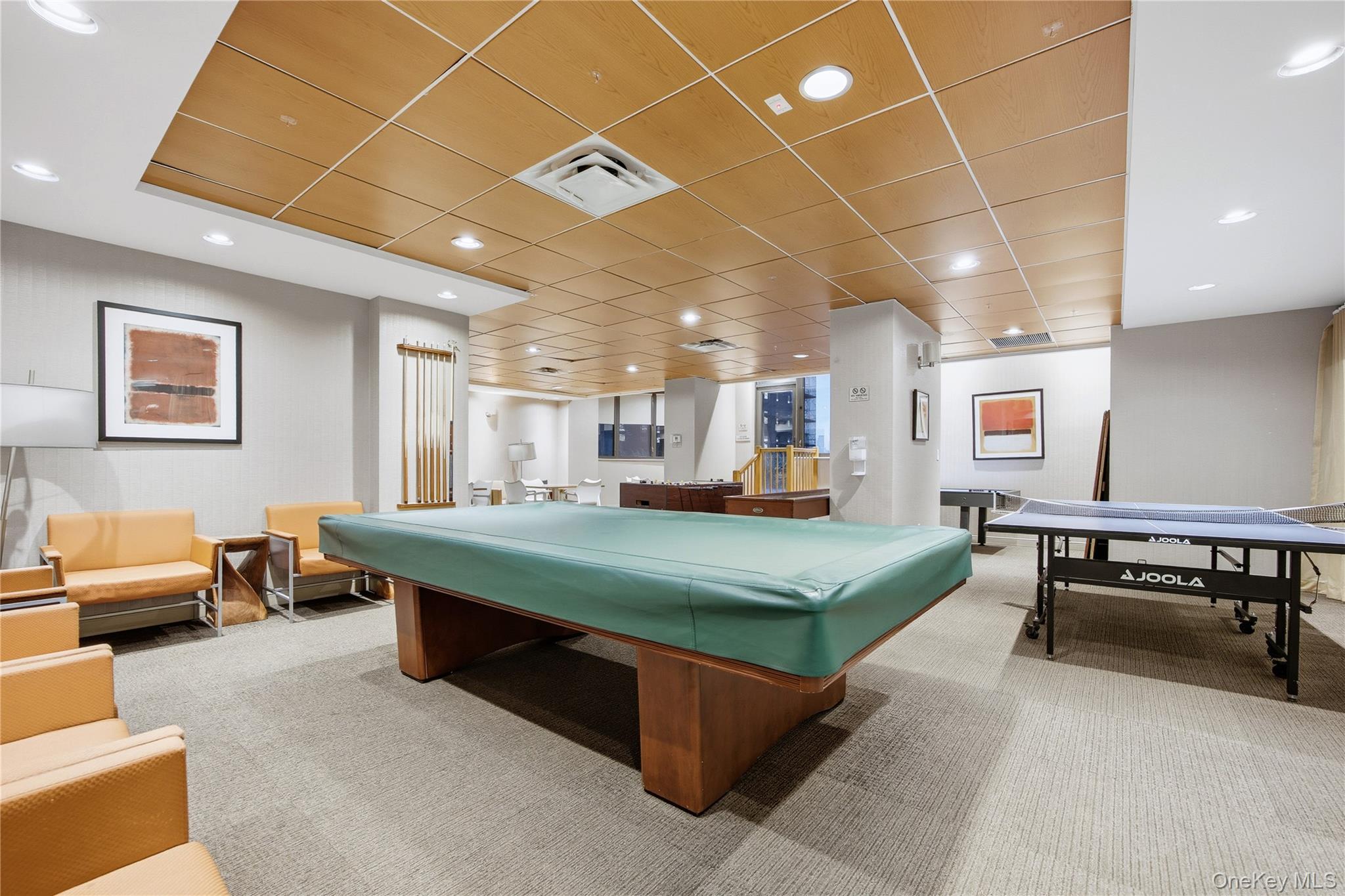 #19 photo, 330 E 38th Street, New York (Manhattan) , NY 10016