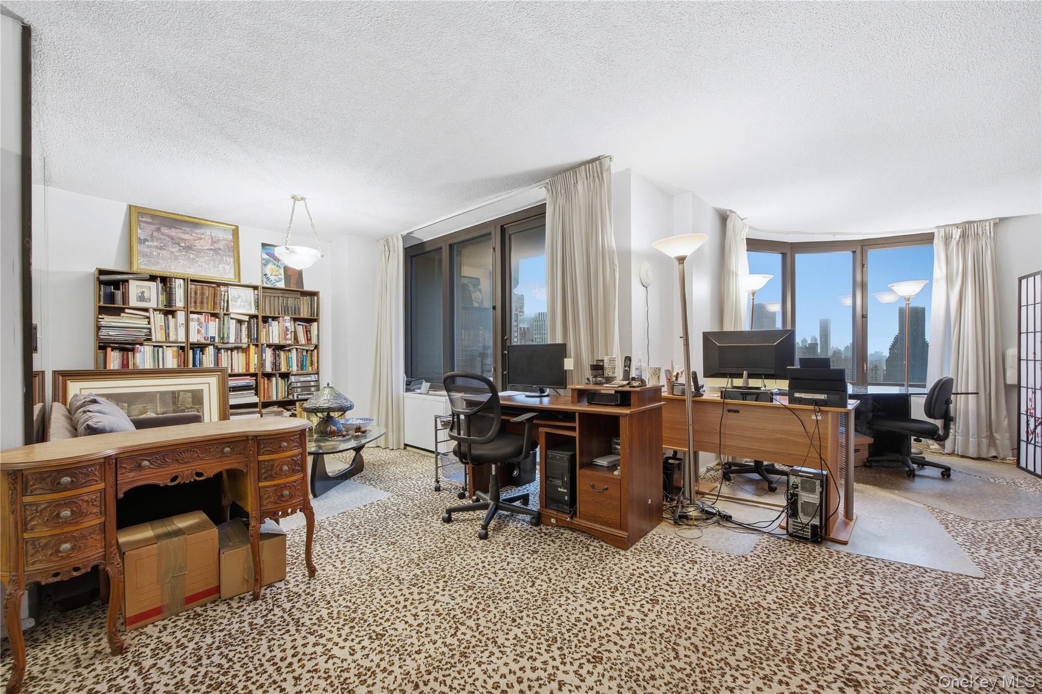 #4 photo, 330 E 38th Street, New York (Manhattan) , NY 10016