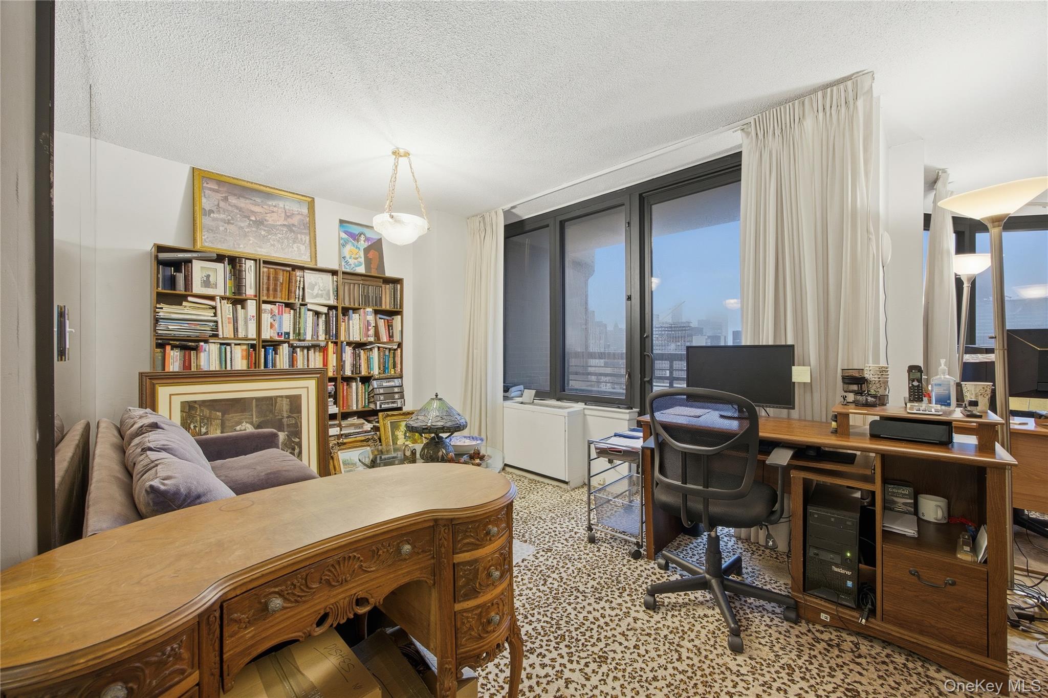 #6 photo, 330 E 38th Street, New York (Manhattan) , NY 10016