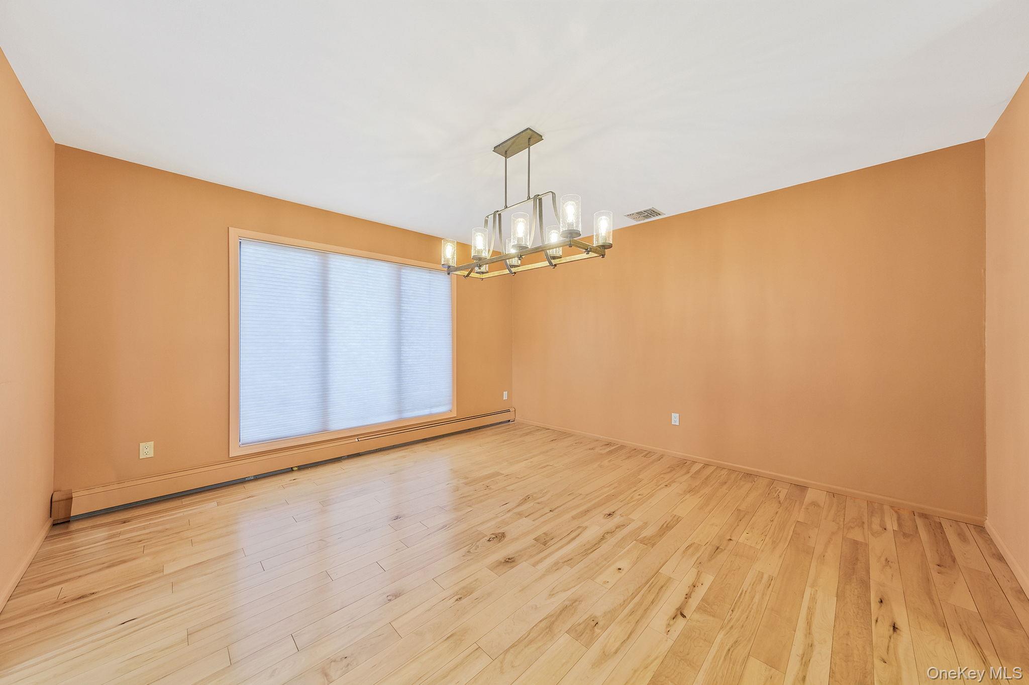 #18 photo, 10 Cori Lane, سوفولك Bohemia , NY 11716