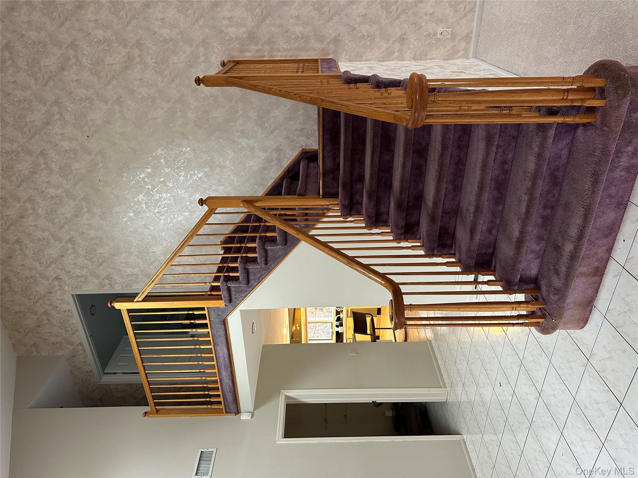 #5 photo, 10 Cori Lane, Bohemia , NY 11716