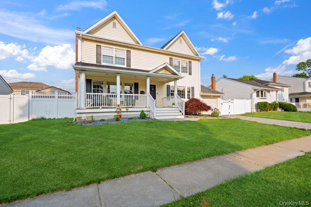 #2 photo, 47 Syosset Circle, Syosset , NY 11791