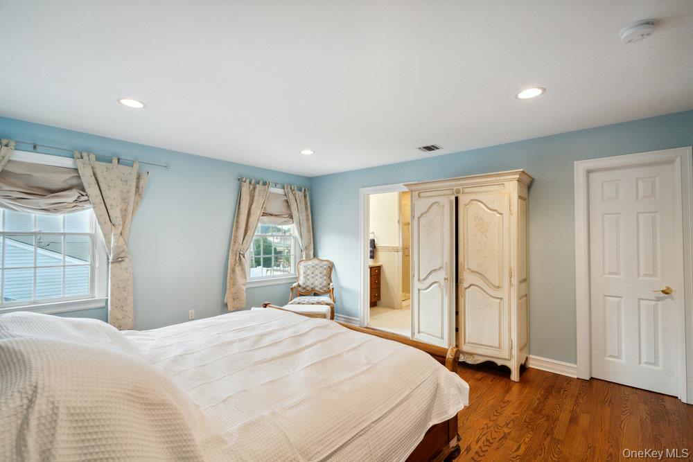 #20 photo, 47 Syosset Circle, Syosset , NY 11791