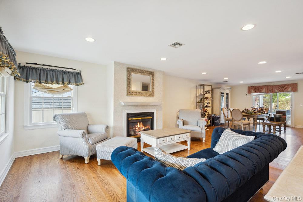 #6 photo, 47 Syosset Circle, Syosset , NY 11791