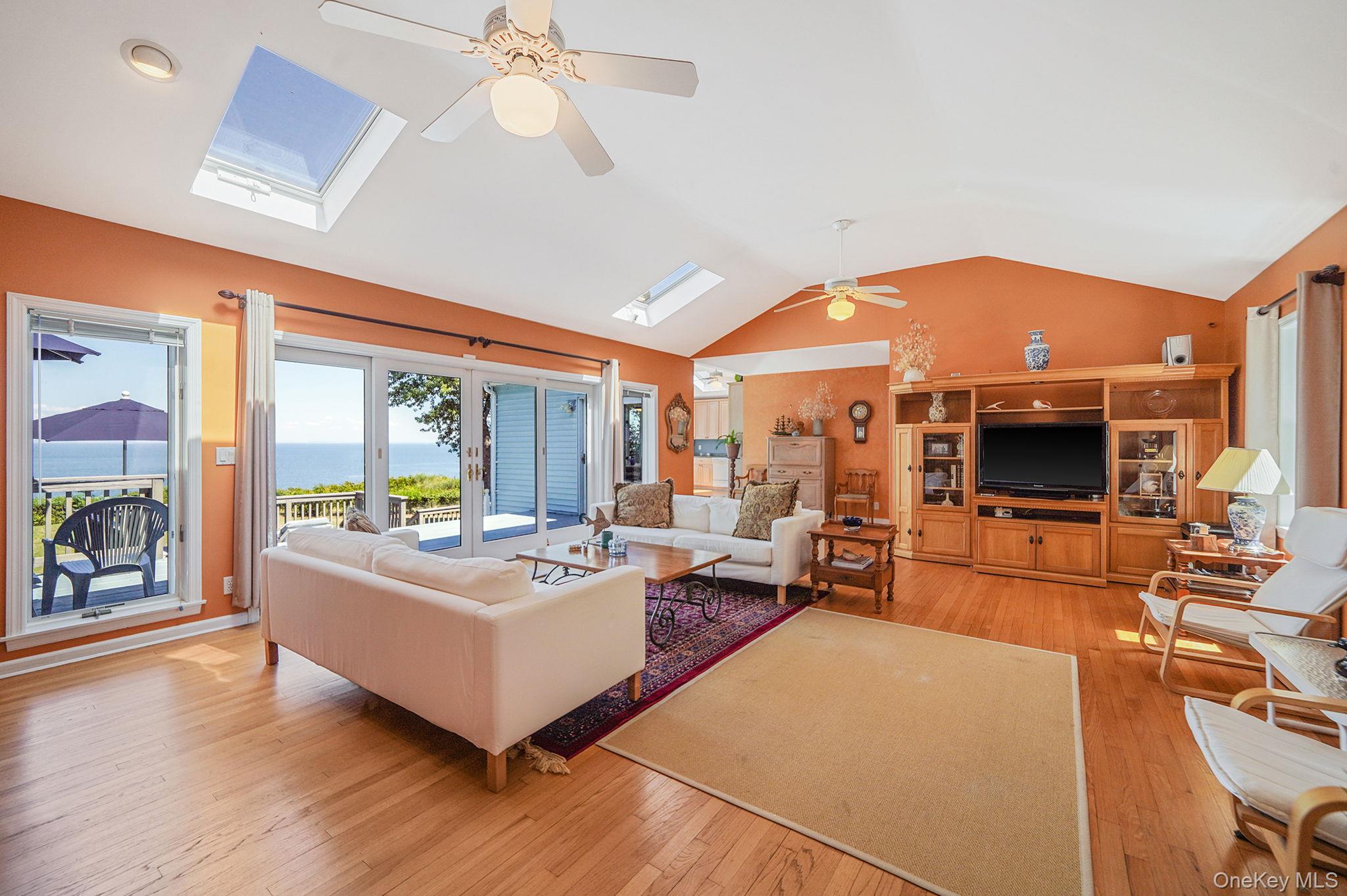 #4 photo, 321 Sound Beach Boulevard, Sound Beach , NY 11789