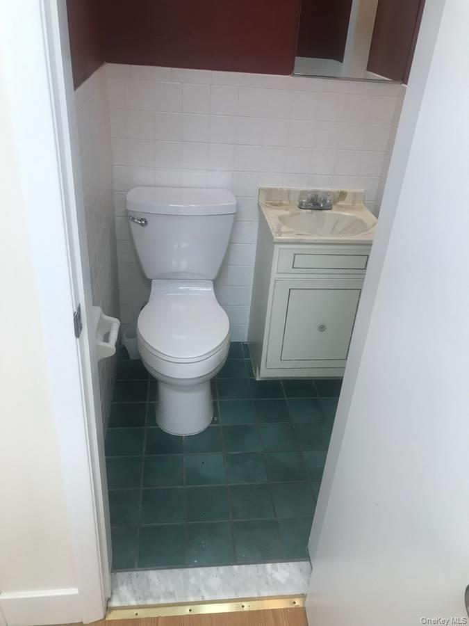 #5 photo, 7 Pine Woods Road, Hyde Park , NY 12538