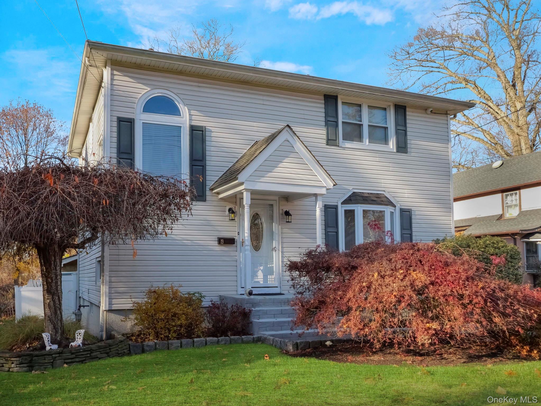 #1 photo, 19 Hillside Avenue, Suffern , NY 10901