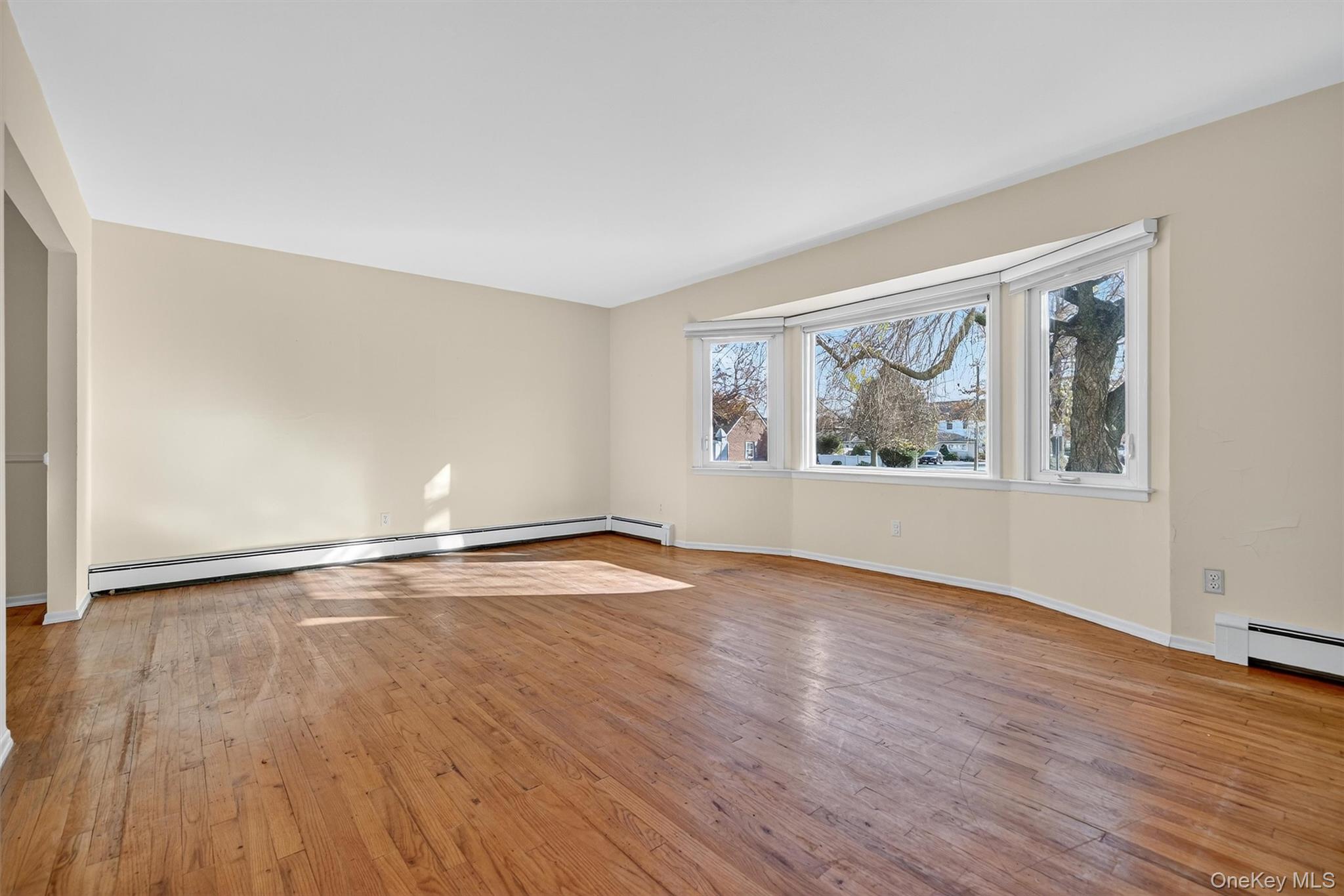 #10 photo, 603 Foxhurst Road, Baldwin , NY 11510