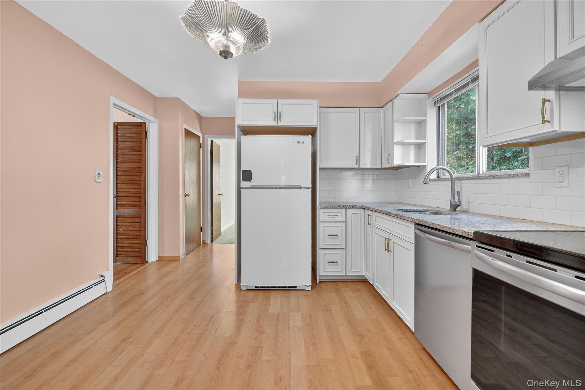 #17 photo, 603 Foxhurst Road, Baldwin , NY 11510