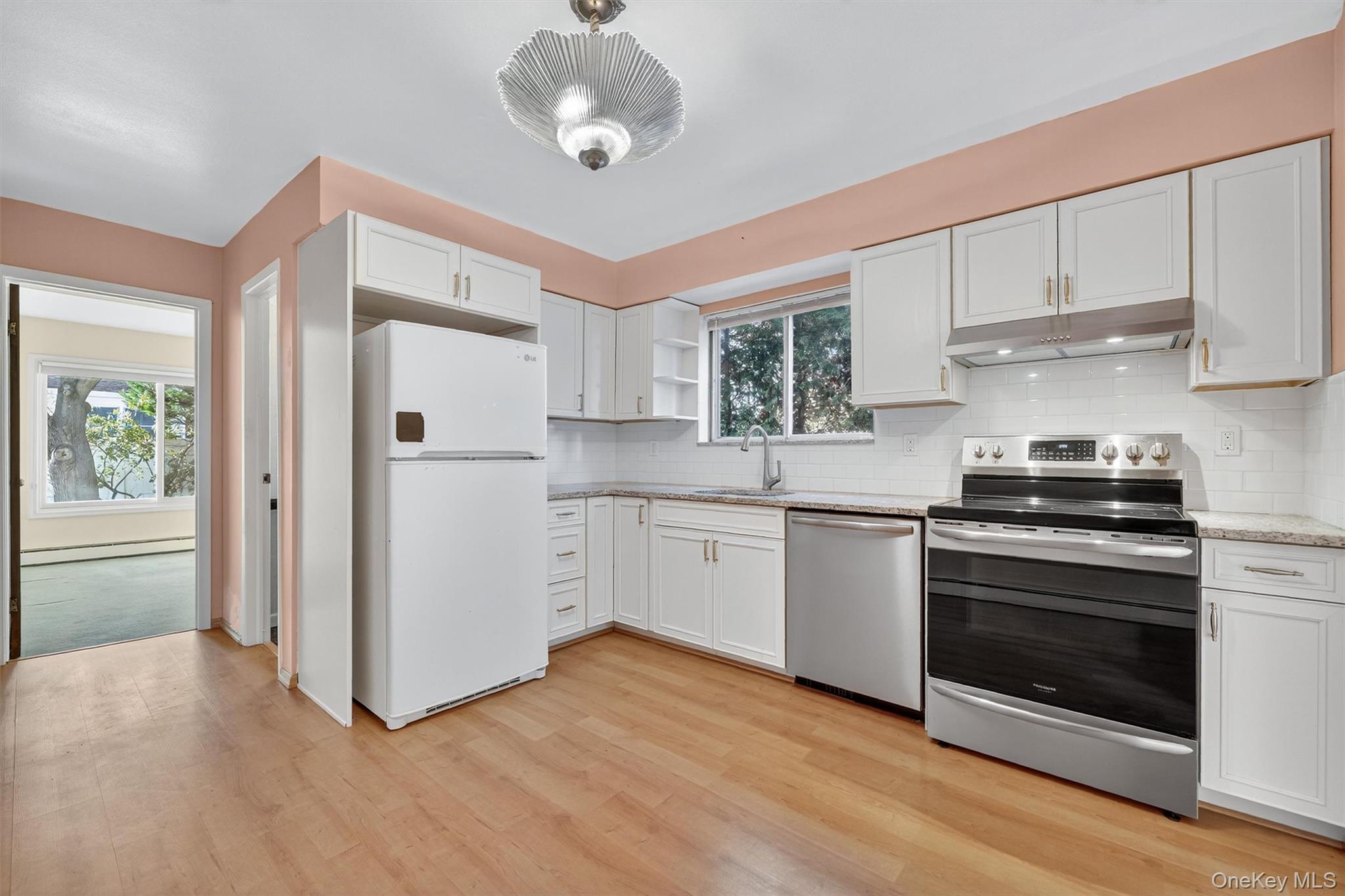 #18 photo, 603 Foxhurst Road, Baldwin , NY 11510