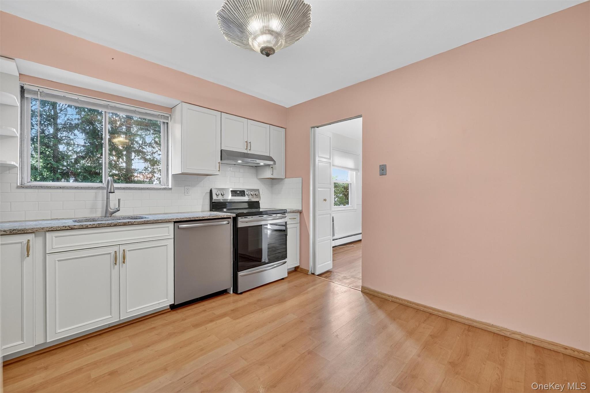 #19 photo, 603 Foxhurst Road, Baldwin , NY 11510