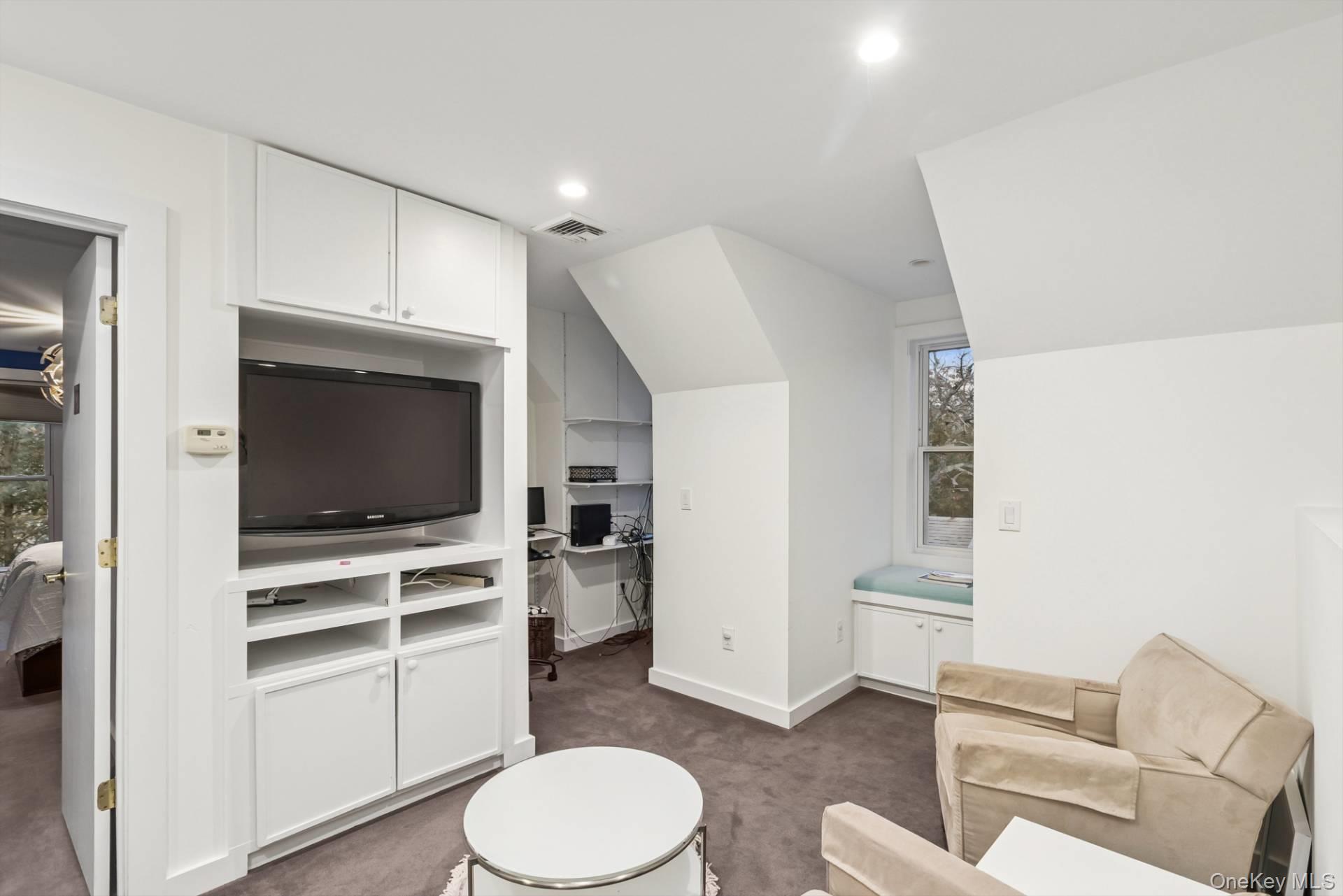 #19 photo, 19 Walnut Avenue, East Quogue , NY 11942