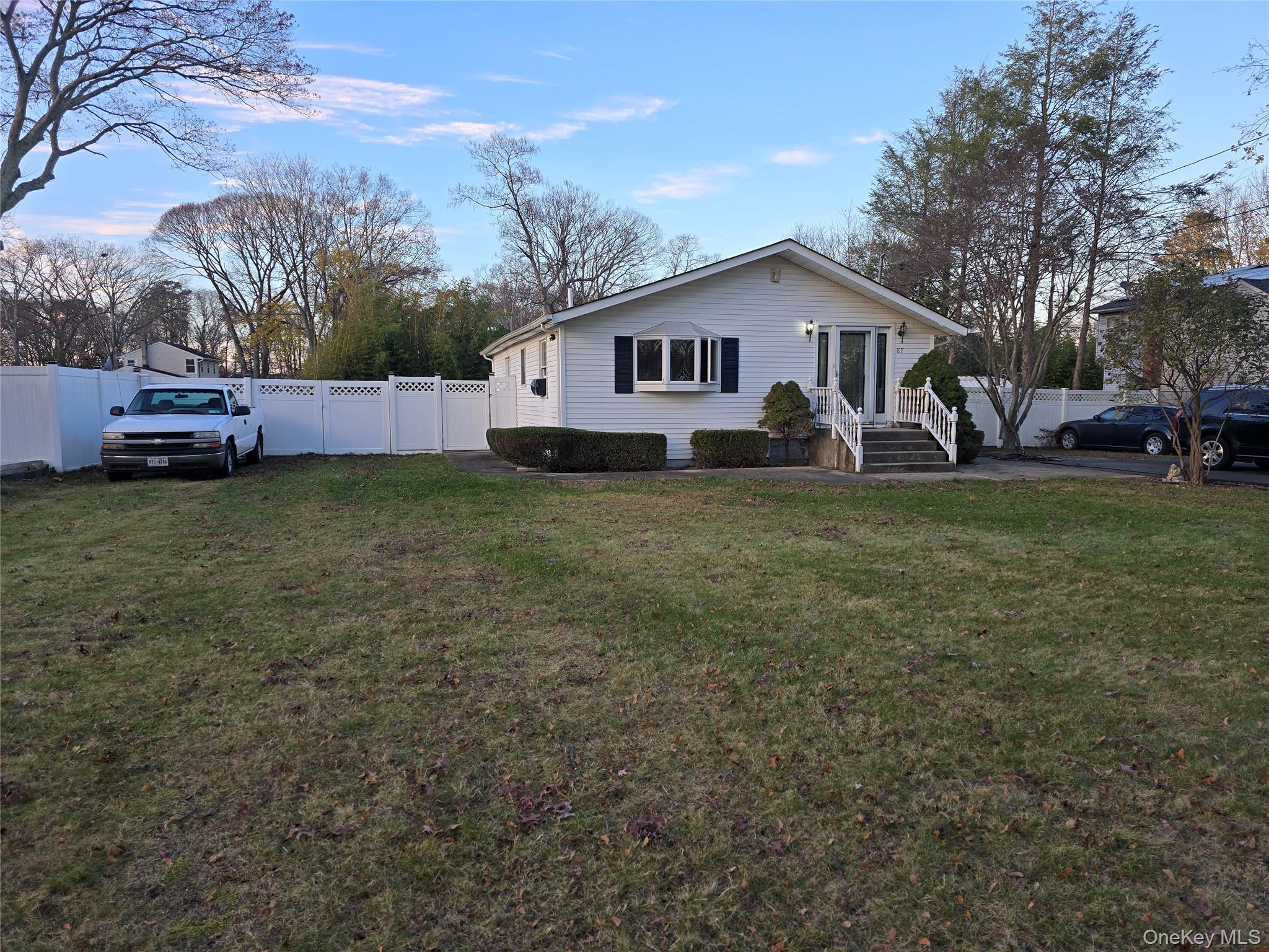 #2 photo, 87 Columbus Avenue, Central Islip , NY 11722