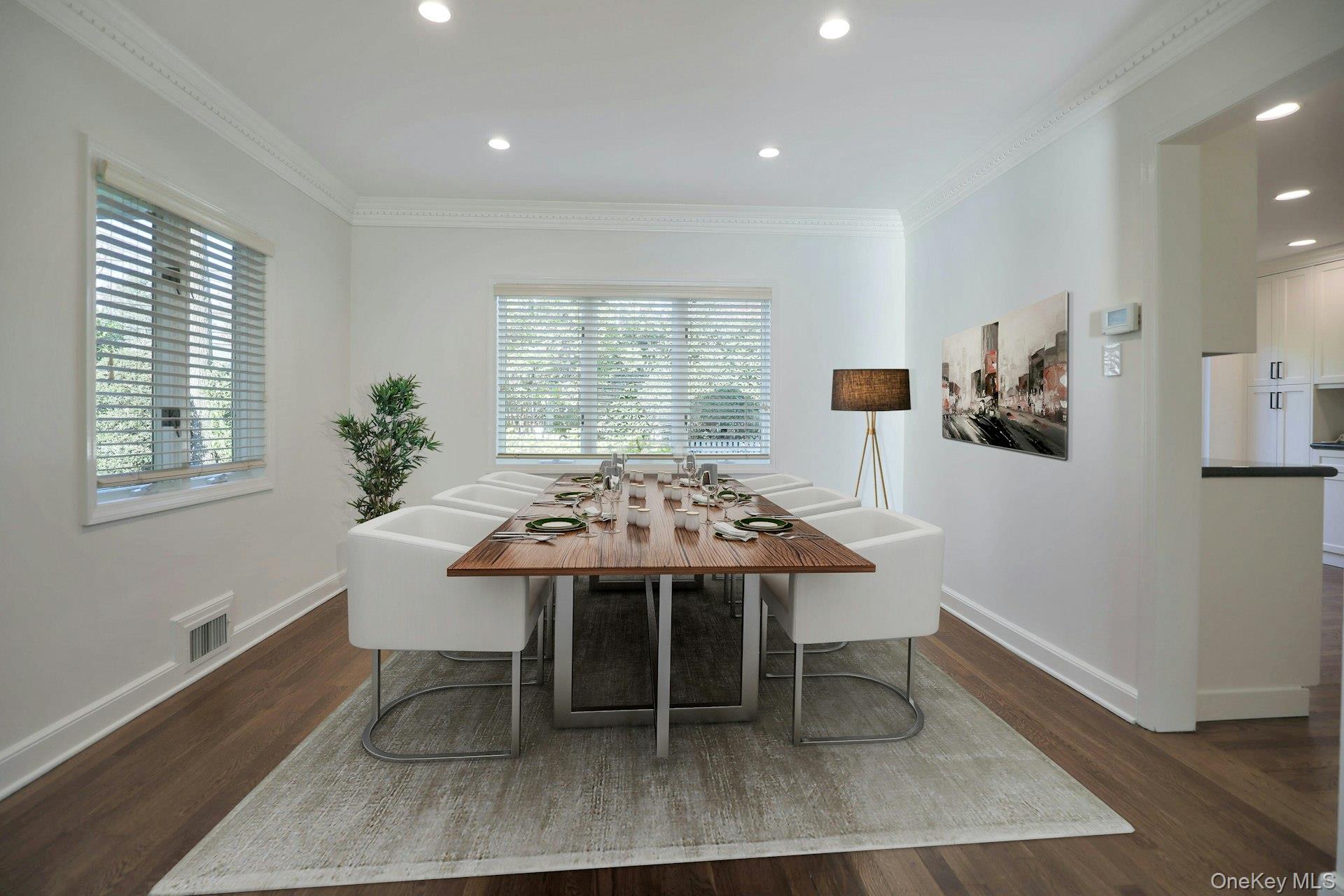 #6 photo, 81 Round Hill Road, East Hills , NY 11577