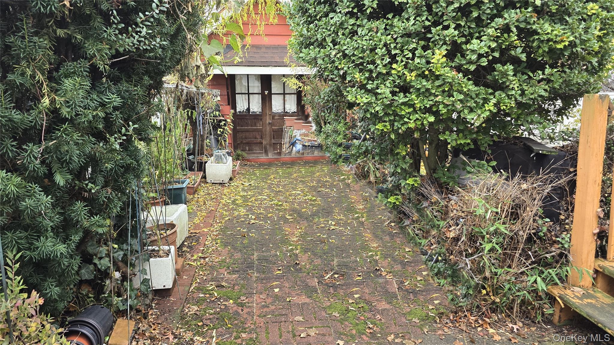 #15 photo, 48-37 192nd Street, Fresh Meadows , NY 11365