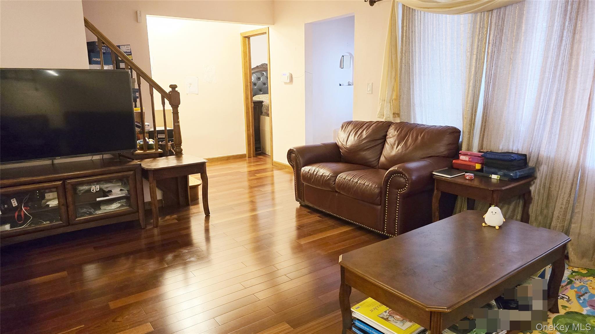 #4 photo, 48-37 192nd Street, Fresh Meadows , NY 11365