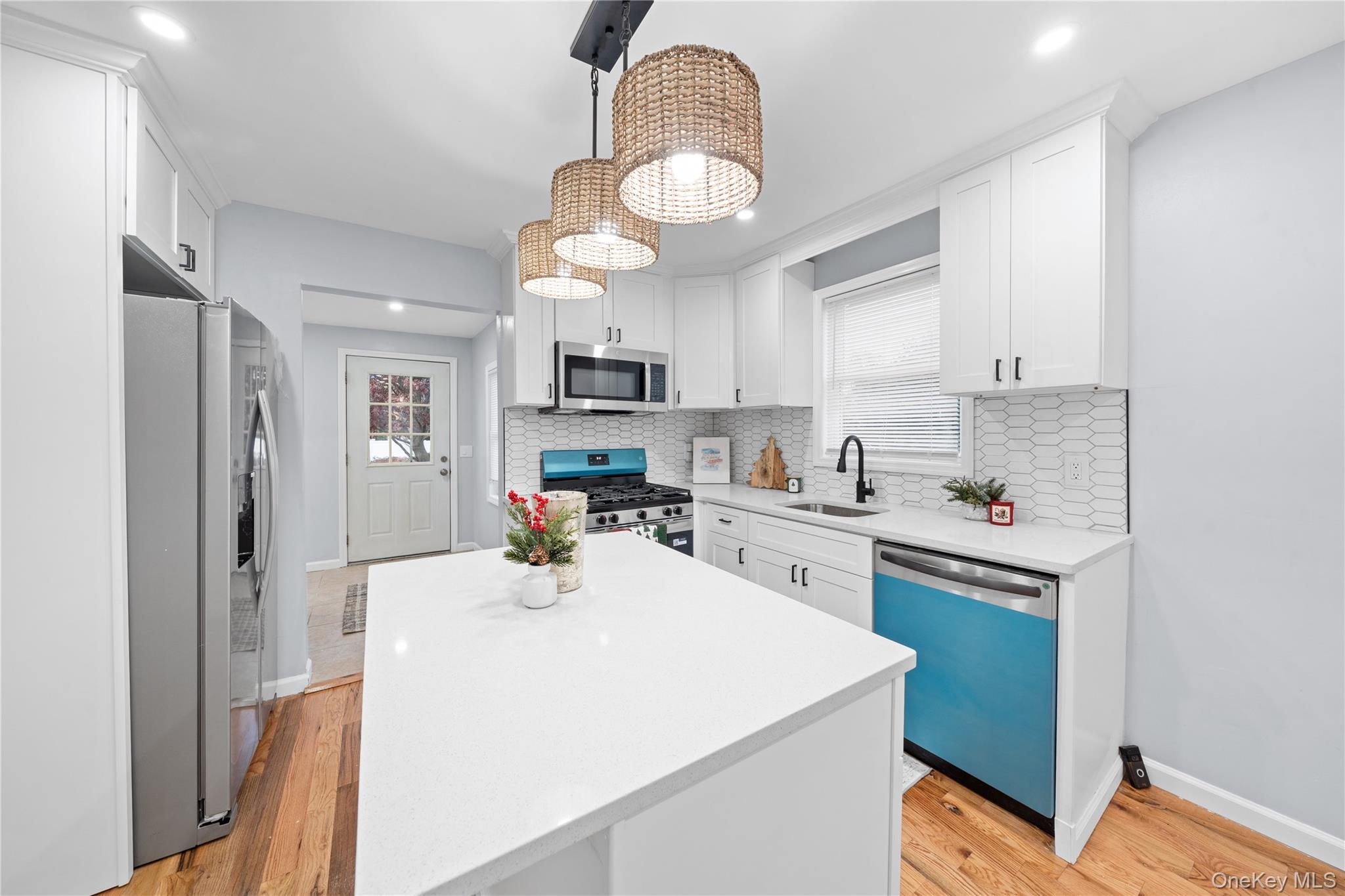 #2 photo, 36 W 19th Street, Huntington Station , NY 11746