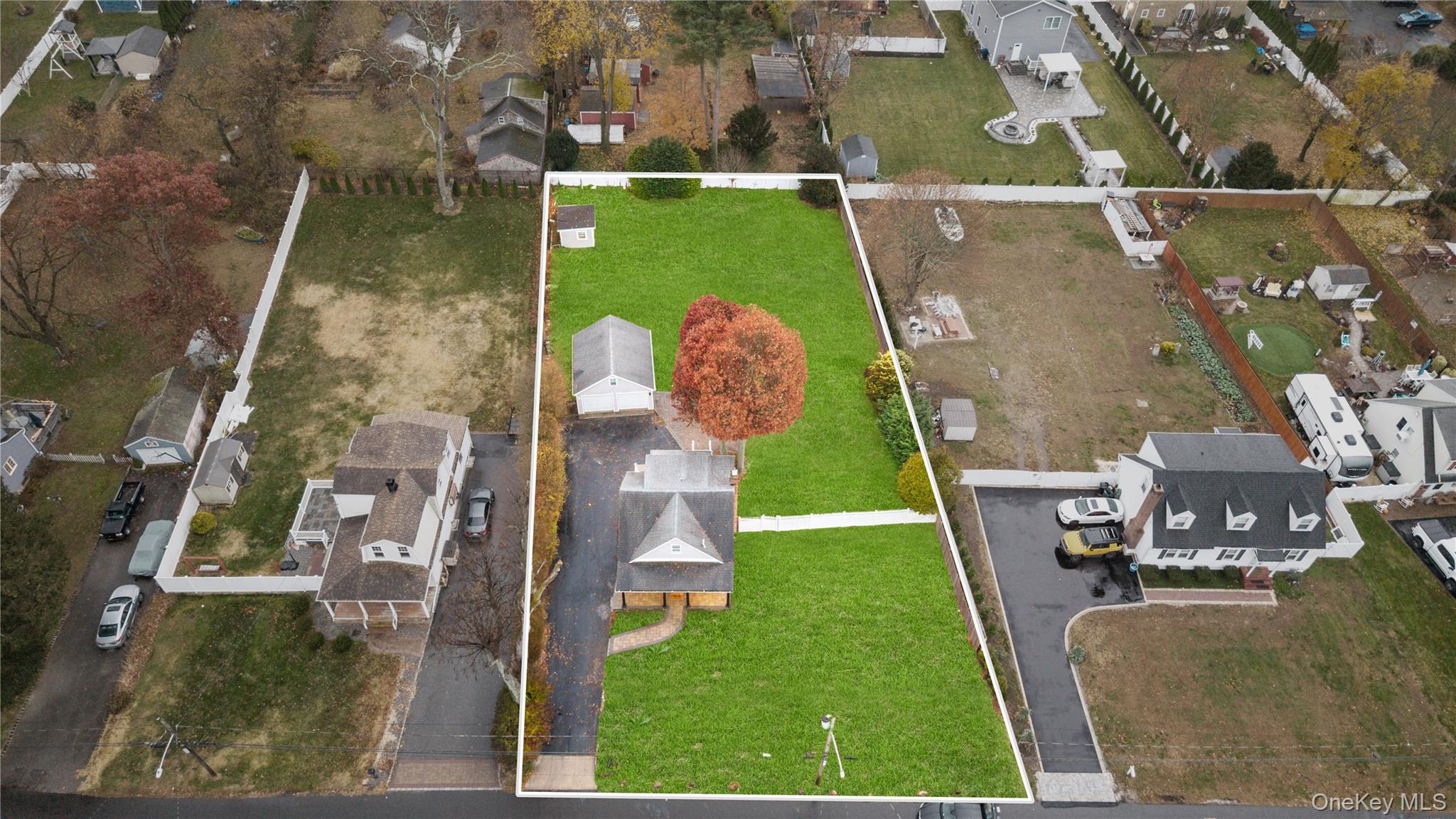 #3 photo, 36 W 19th Street, Huntington Station , NY 11746