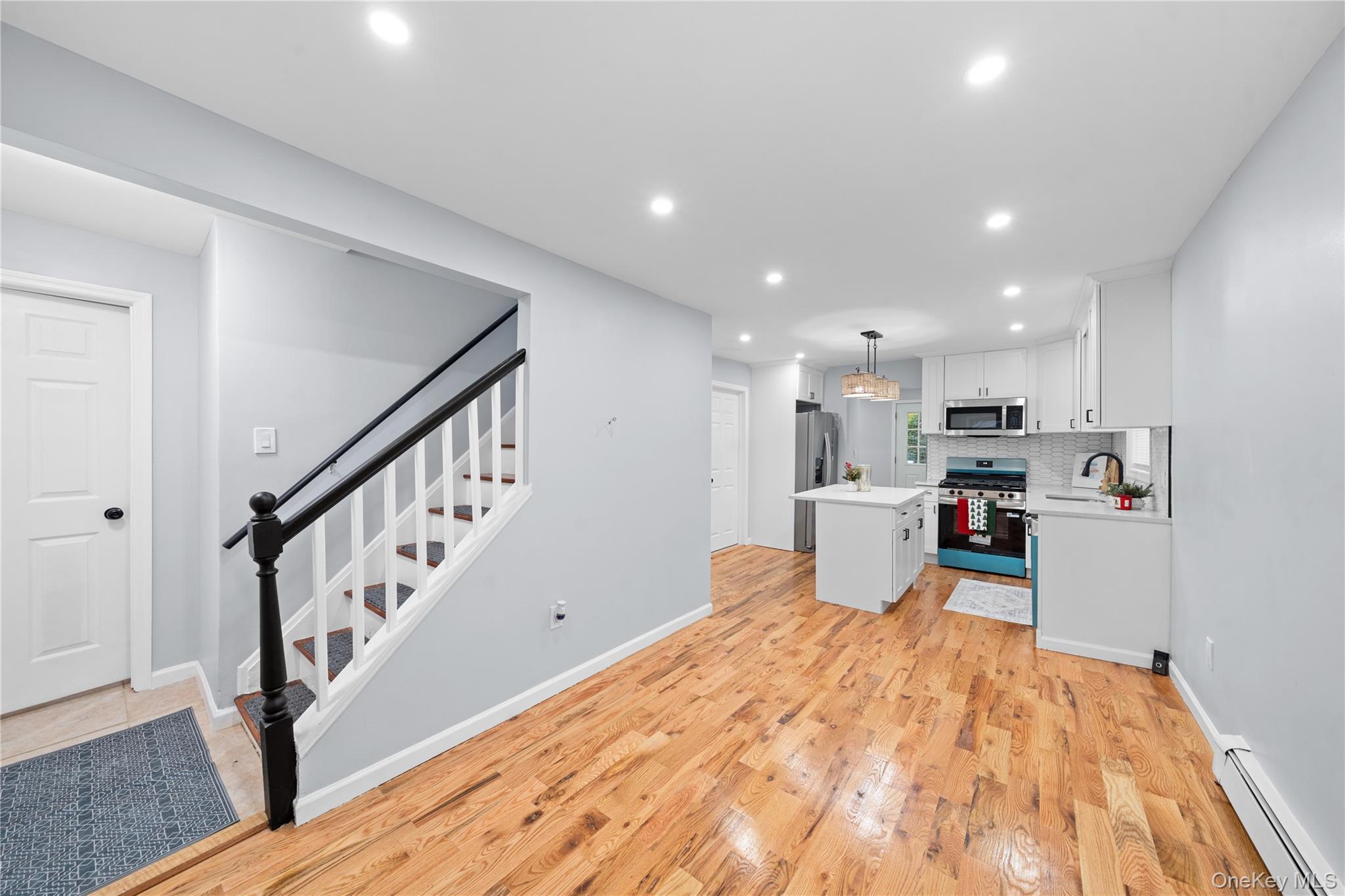 #5 photo, 36 W 19th Street, Huntington Station , NY 11746