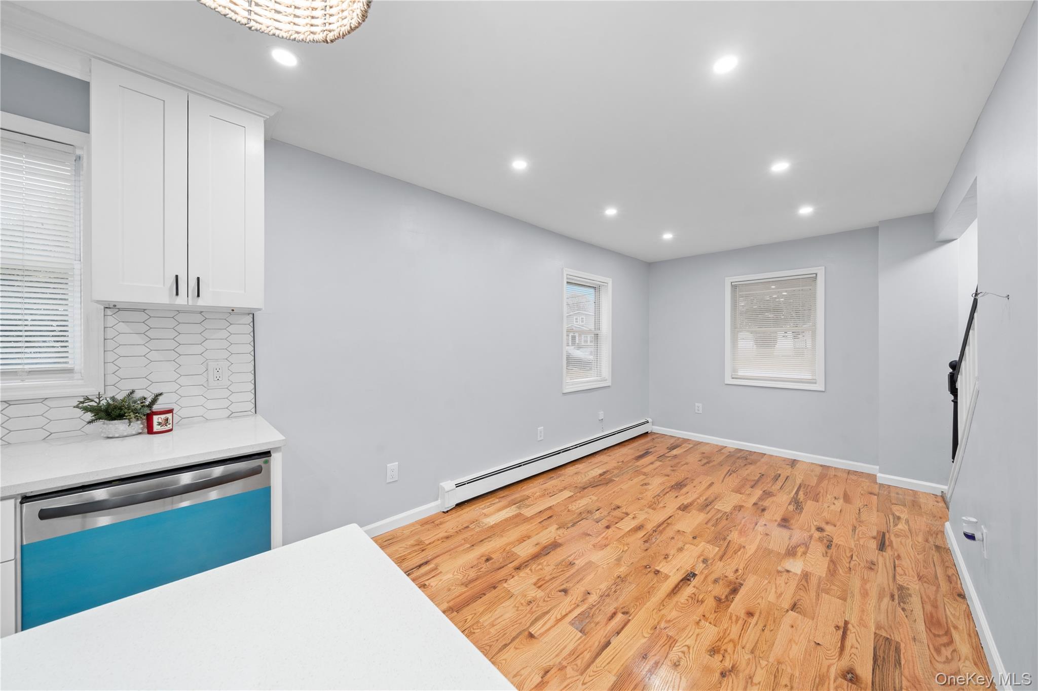 #8 photo, 36 W 19th Street, Huntington Station , NY 11746