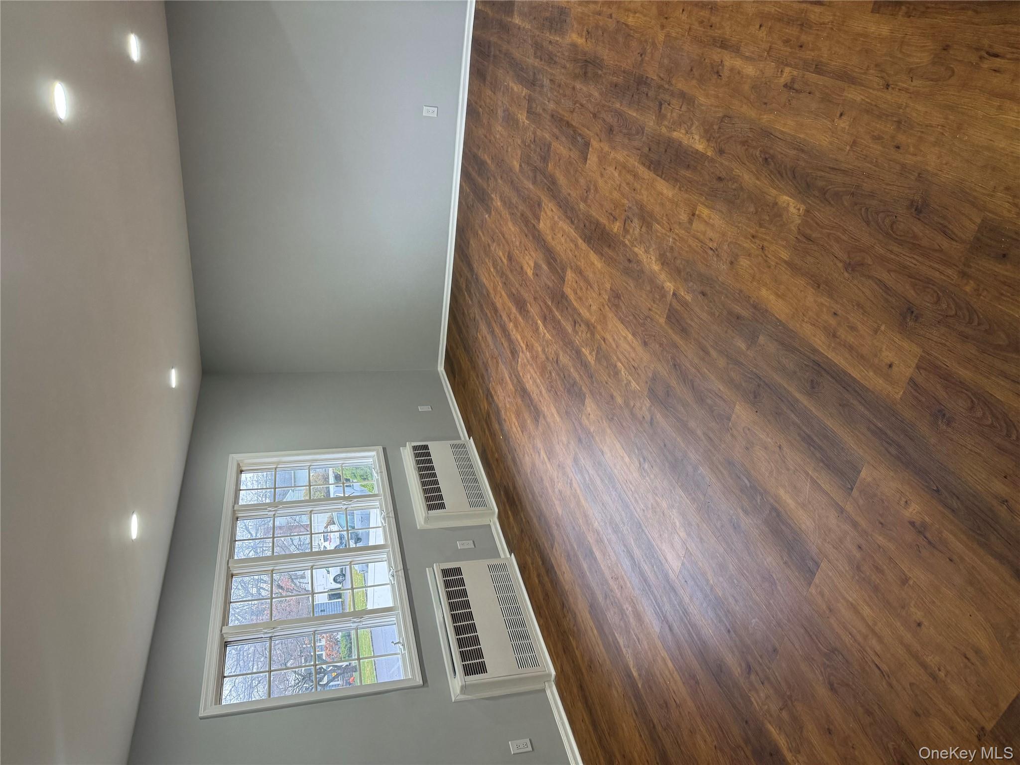 #7 photo, 1536 5th Street, West Babylon , NY 11704