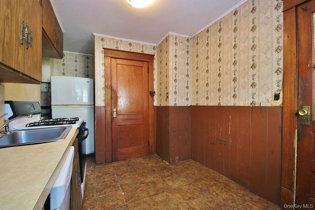 #17 photo, 662 Highland Avenue, Peekskill , NY 10566