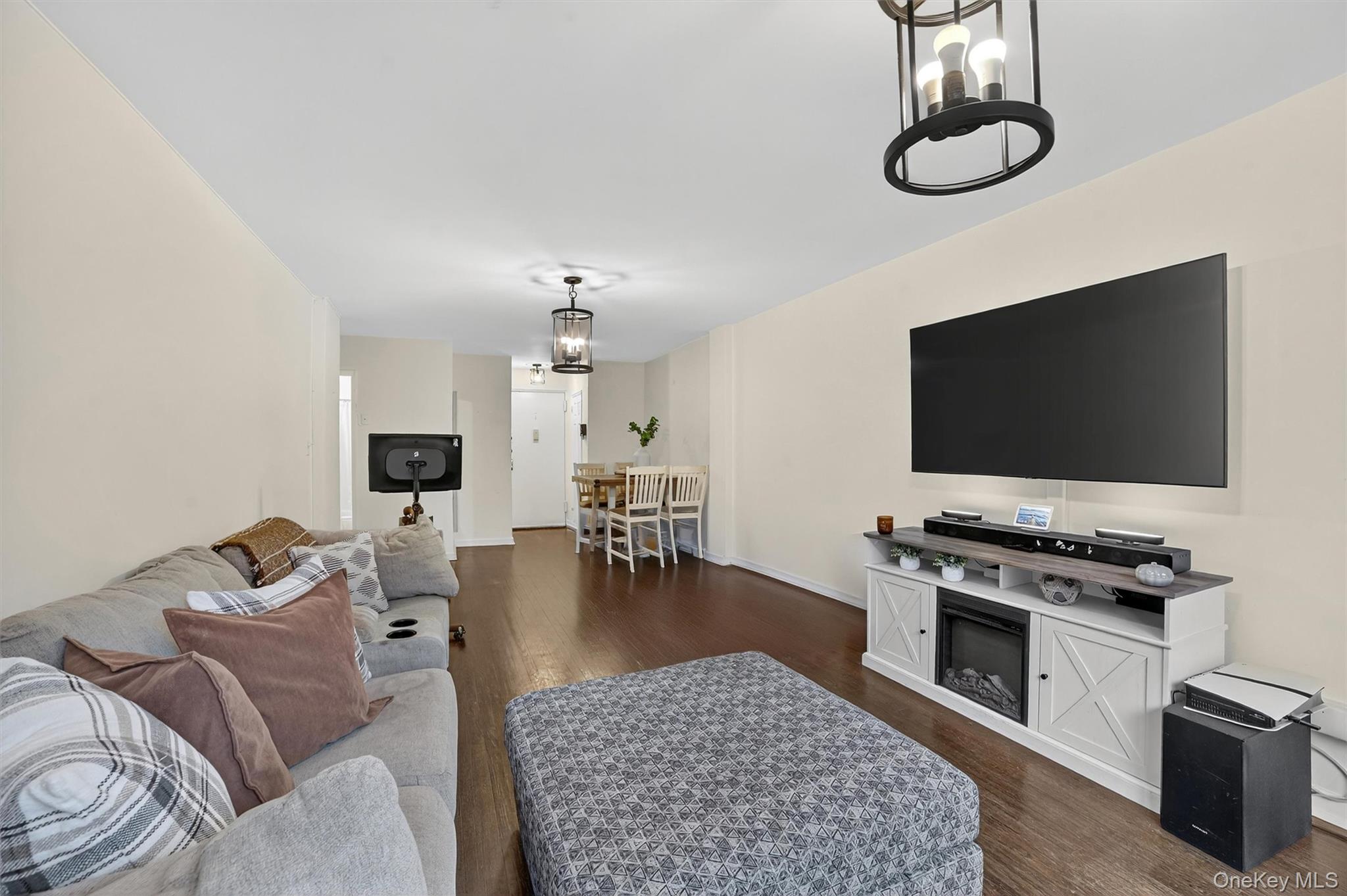 #14 photo, 6495 Broadway, Bronx , NY 10471