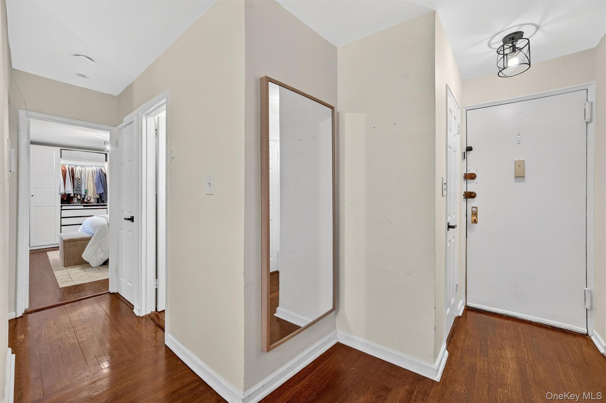 #16 photo, 6495 Broadway, Bronx , NY 10471