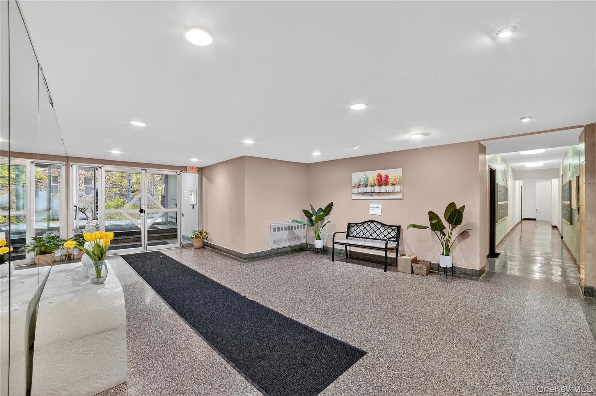 #7 photo, 6495 Broadway, Bronx , NY 10471