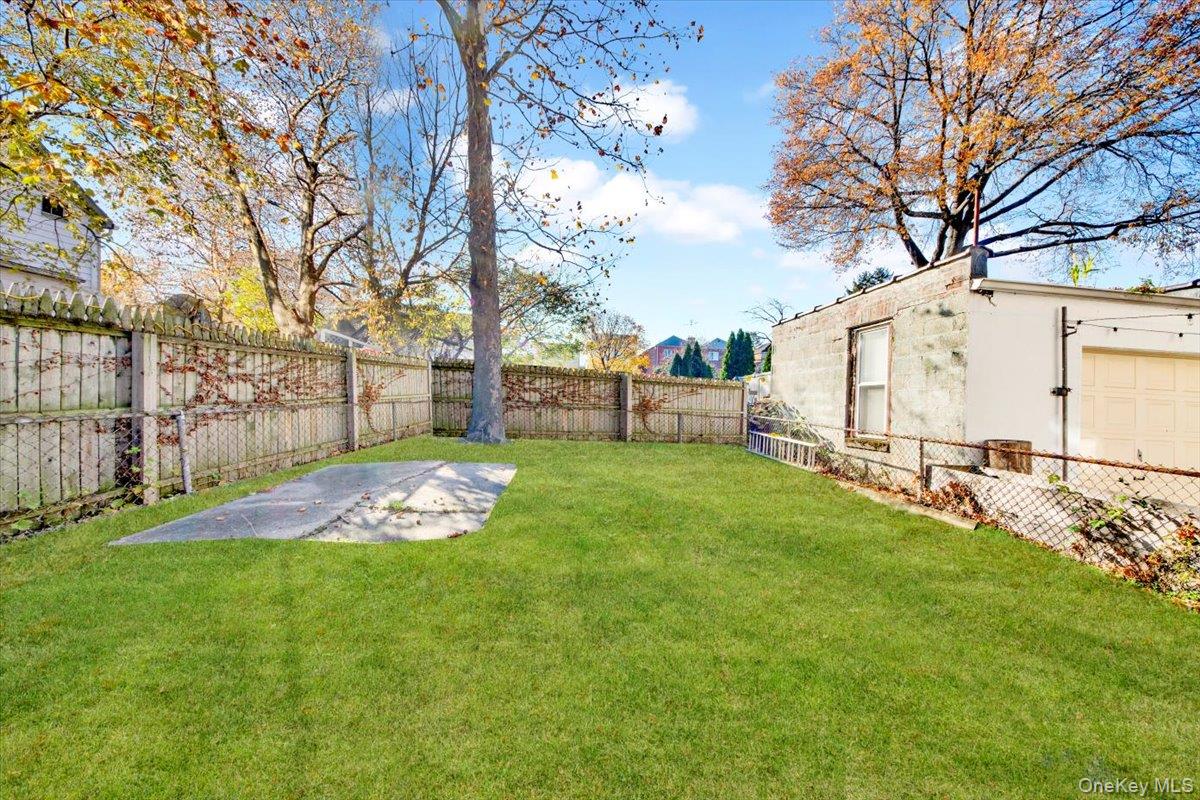 #3 photo, 1235 Crosby Avenue, Bronx , NY 10461