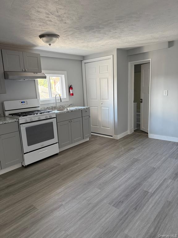 #5 photo, 14 Glass Street, Port Jervis , NY 12771