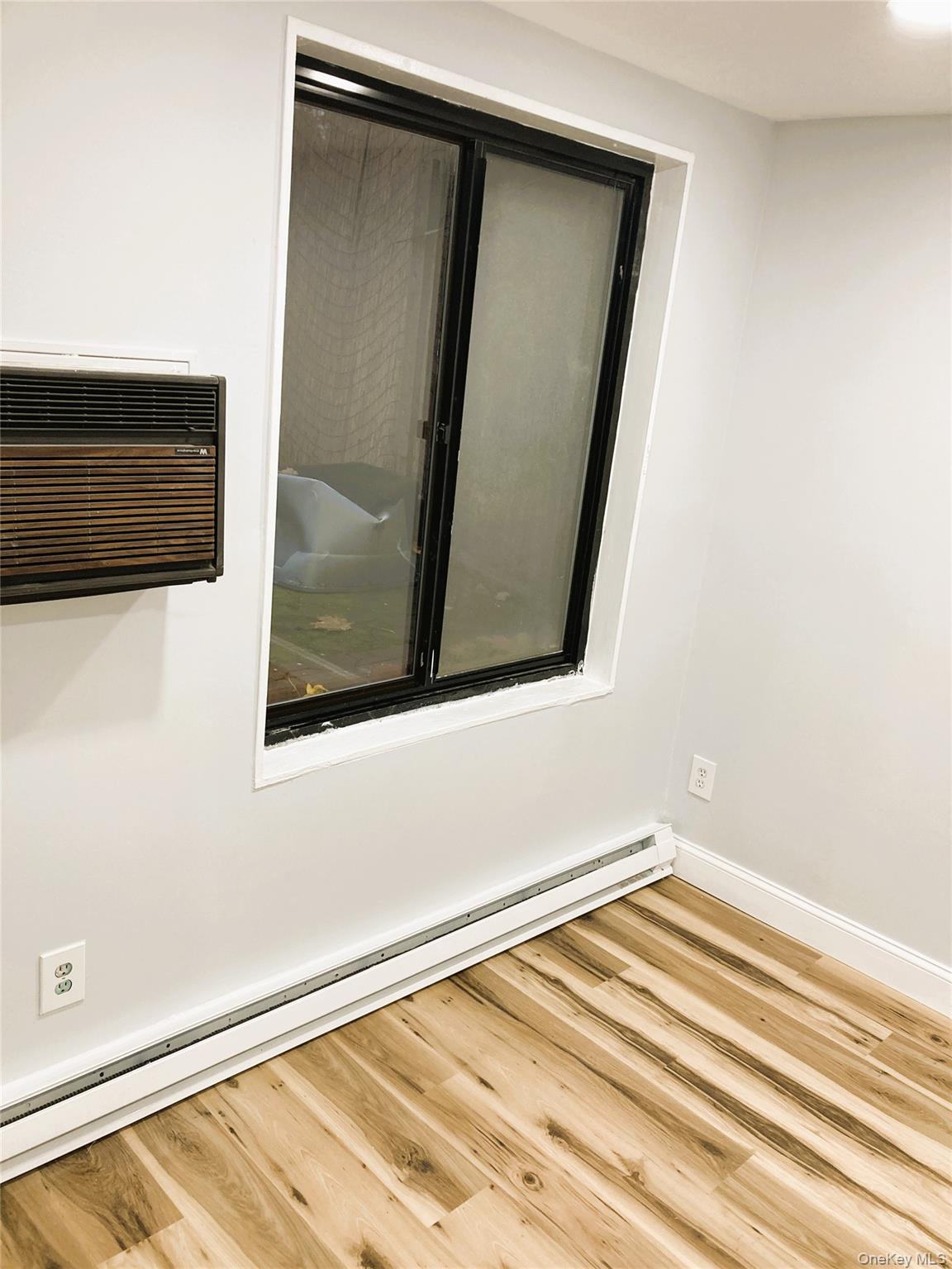 #11 photo, 130 Colonial Parkway, Yonkers , NY 10710