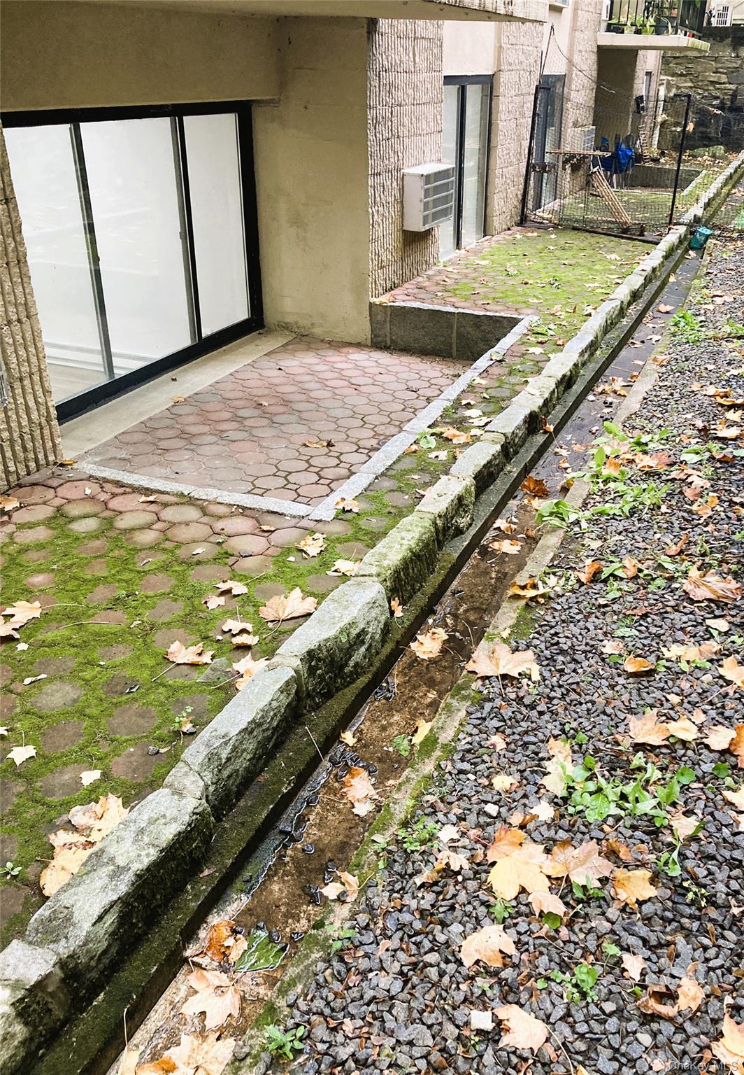 #13 photo, 130 Colonial Parkway, Yonkers , NY 10710