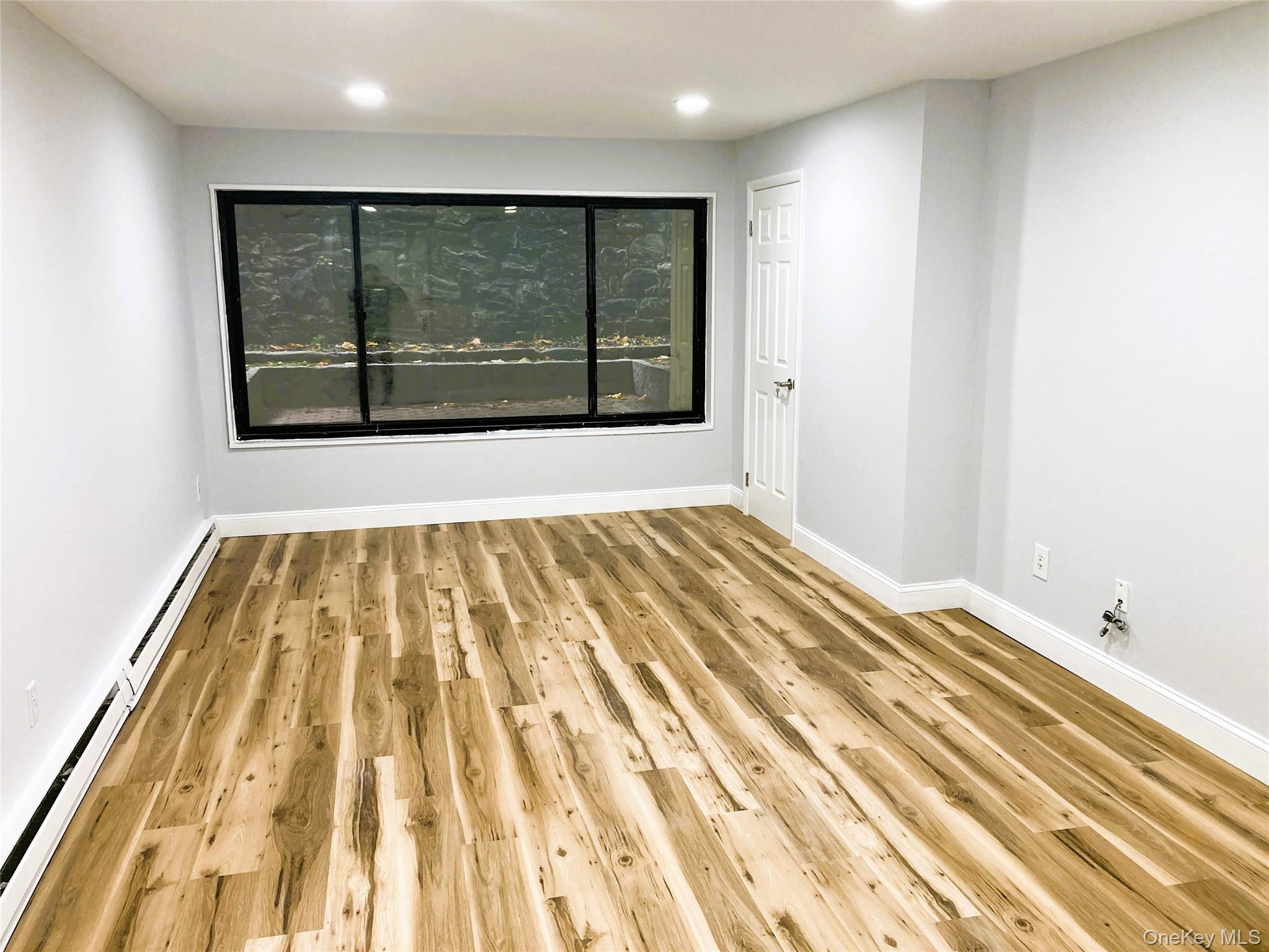 #7 photo, 130 Colonial Parkway, Yonkers , NY 10710