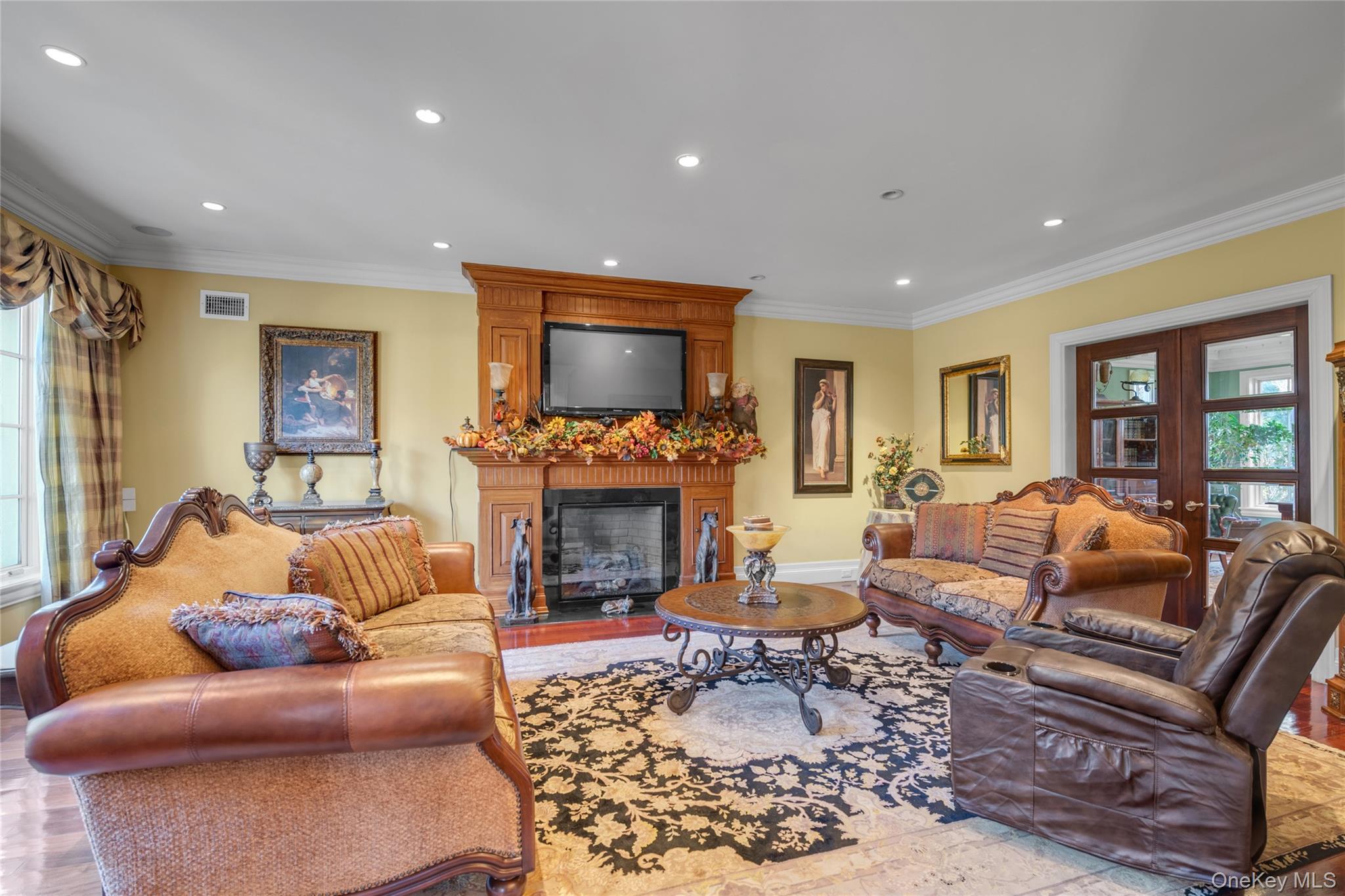 #17 photo, 109 Wheatley Road, Brookville , NY 11545