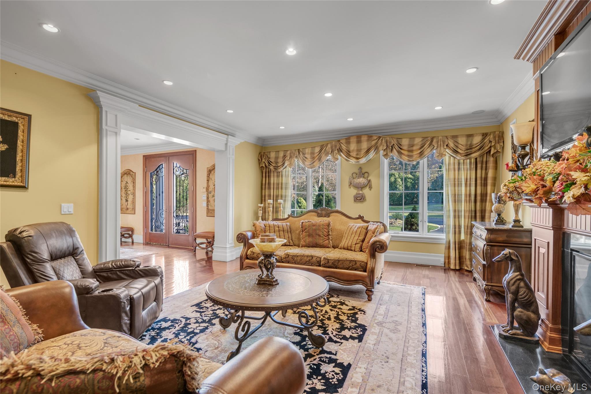 #18 photo, 109 Wheatley Road, Brookville , NY 11545