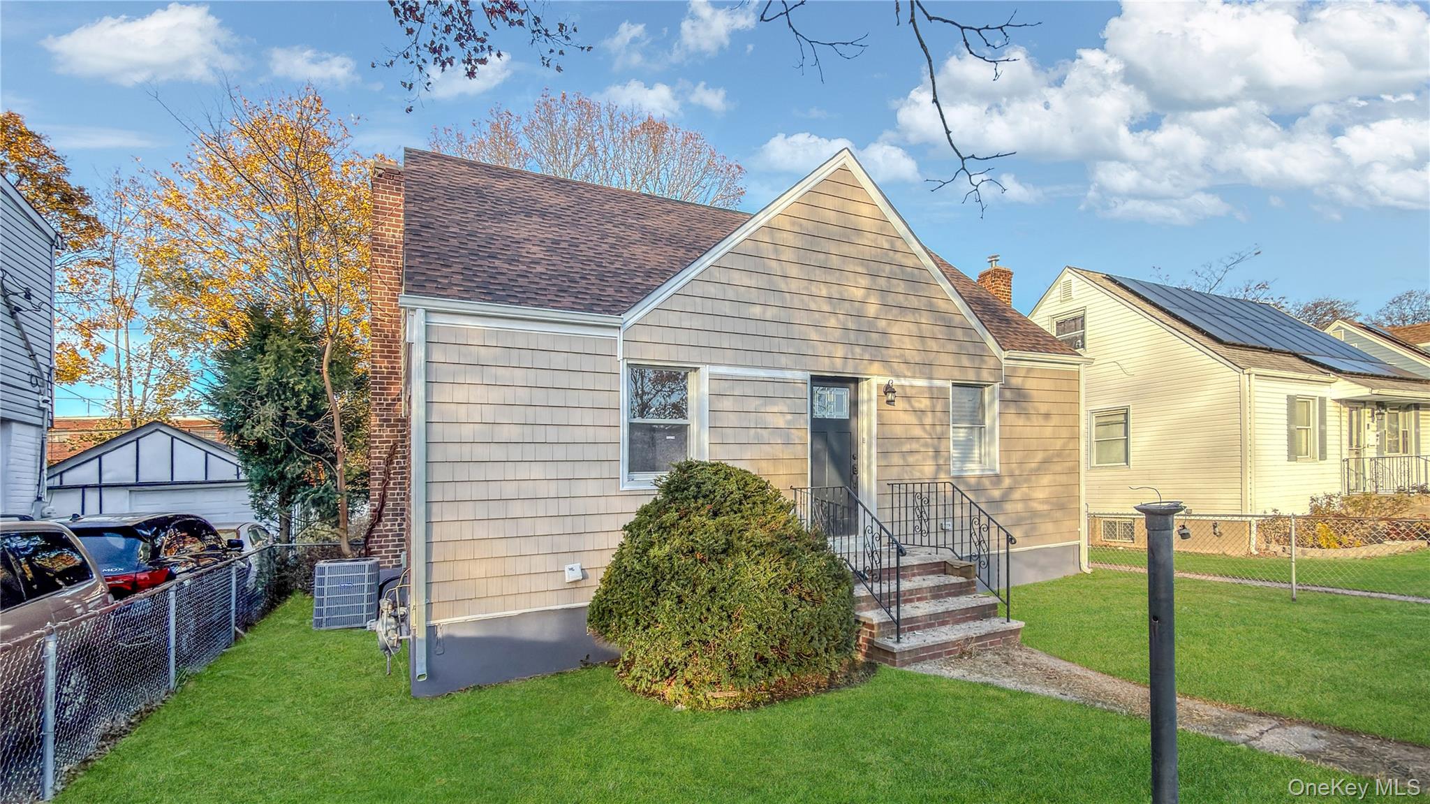 #2 photo, 15 Circle Drive, Hempstead , NY 11550