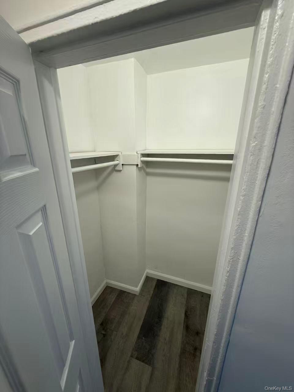 #12 photo, 42-26 81st Street, كوينز Elmhurst , NY 11373