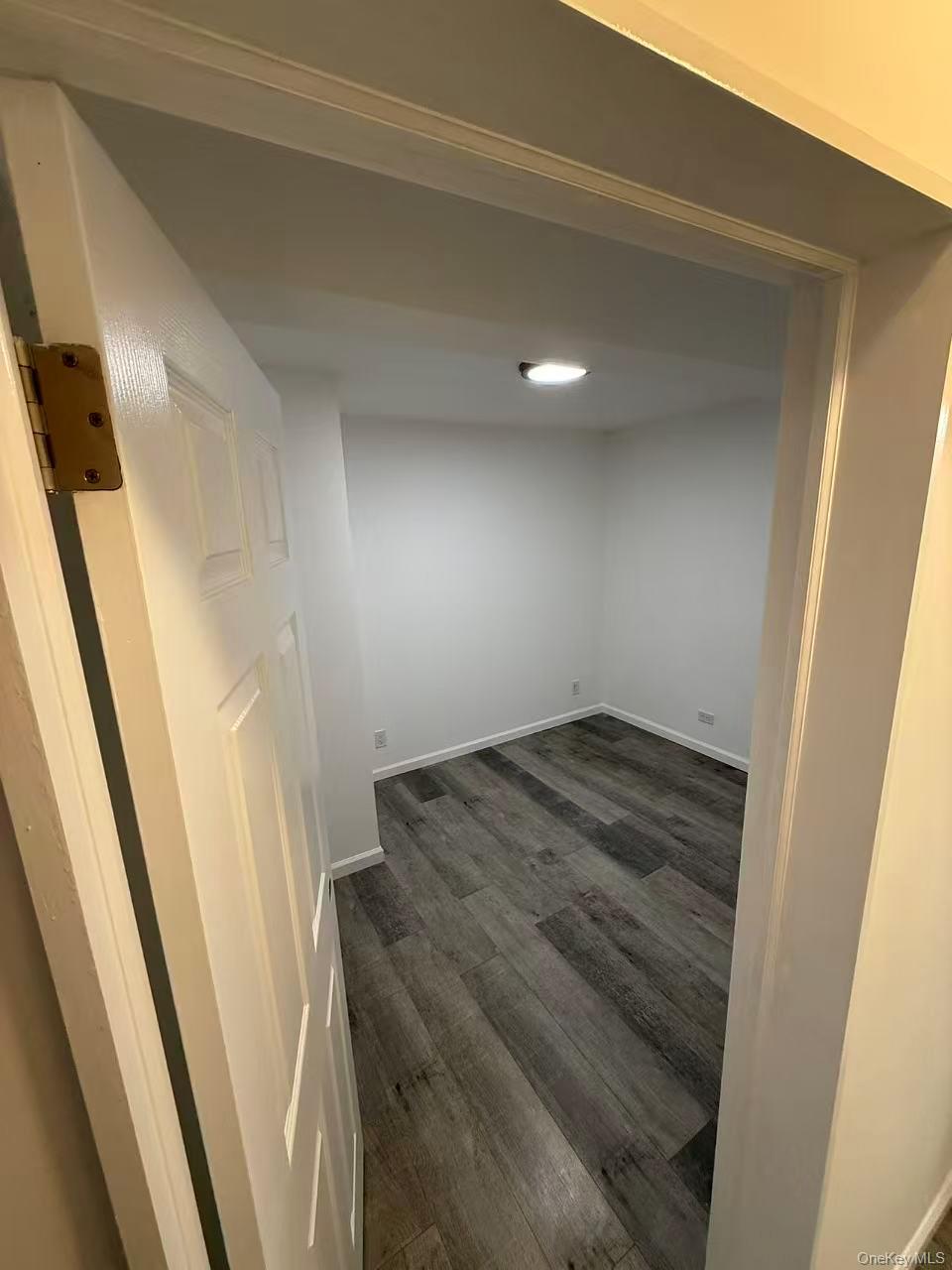 #9 photo, 42-26 81st Street, كوينز Elmhurst , NY 11373