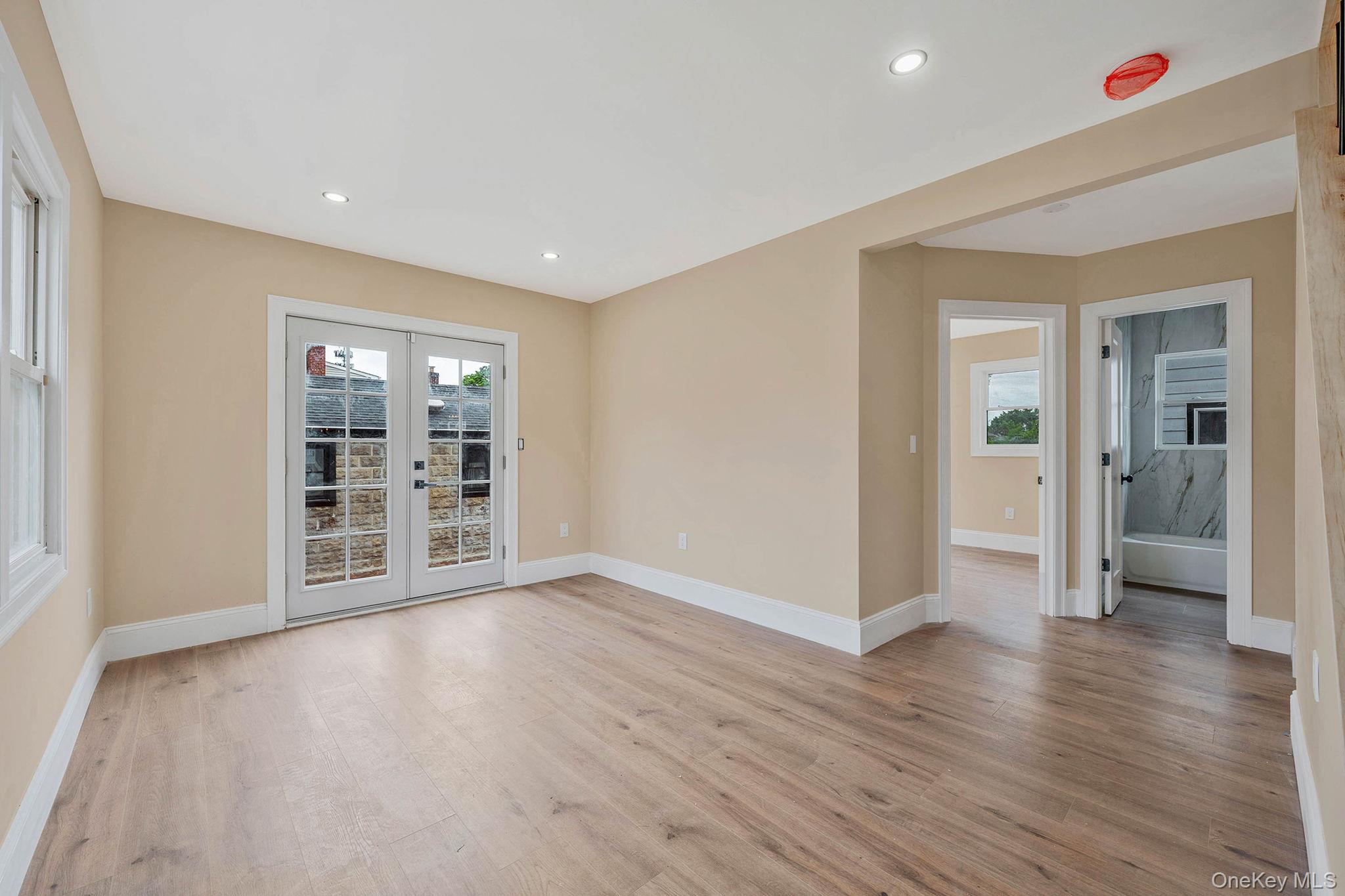 #11 photo, 87 Sobro Avenue, Valley Stream , NY 11580