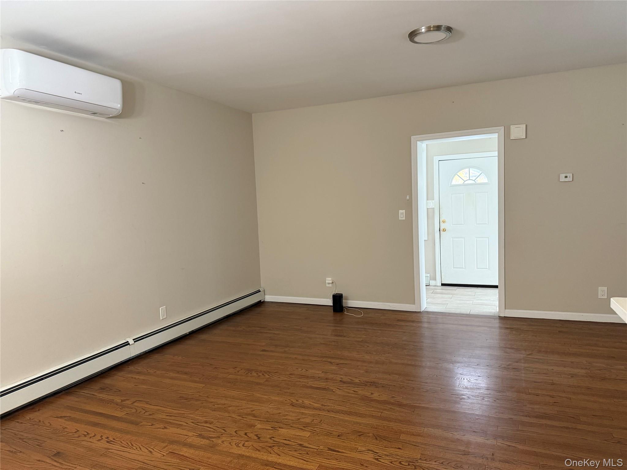 #4 photo, 76 Van Cott Avenue, Hempstead , NY 11550