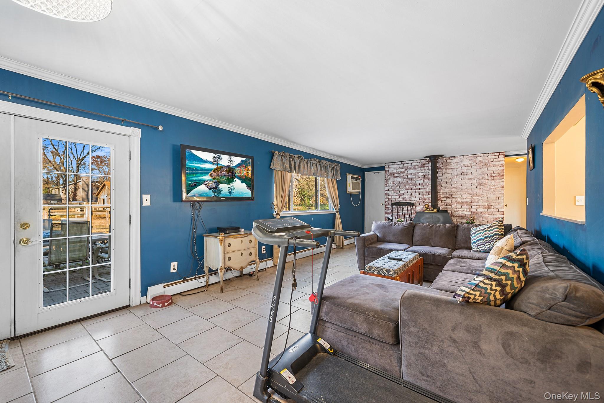 #10 photo, 351 Atlantic Street, Central Islip , NY 11722