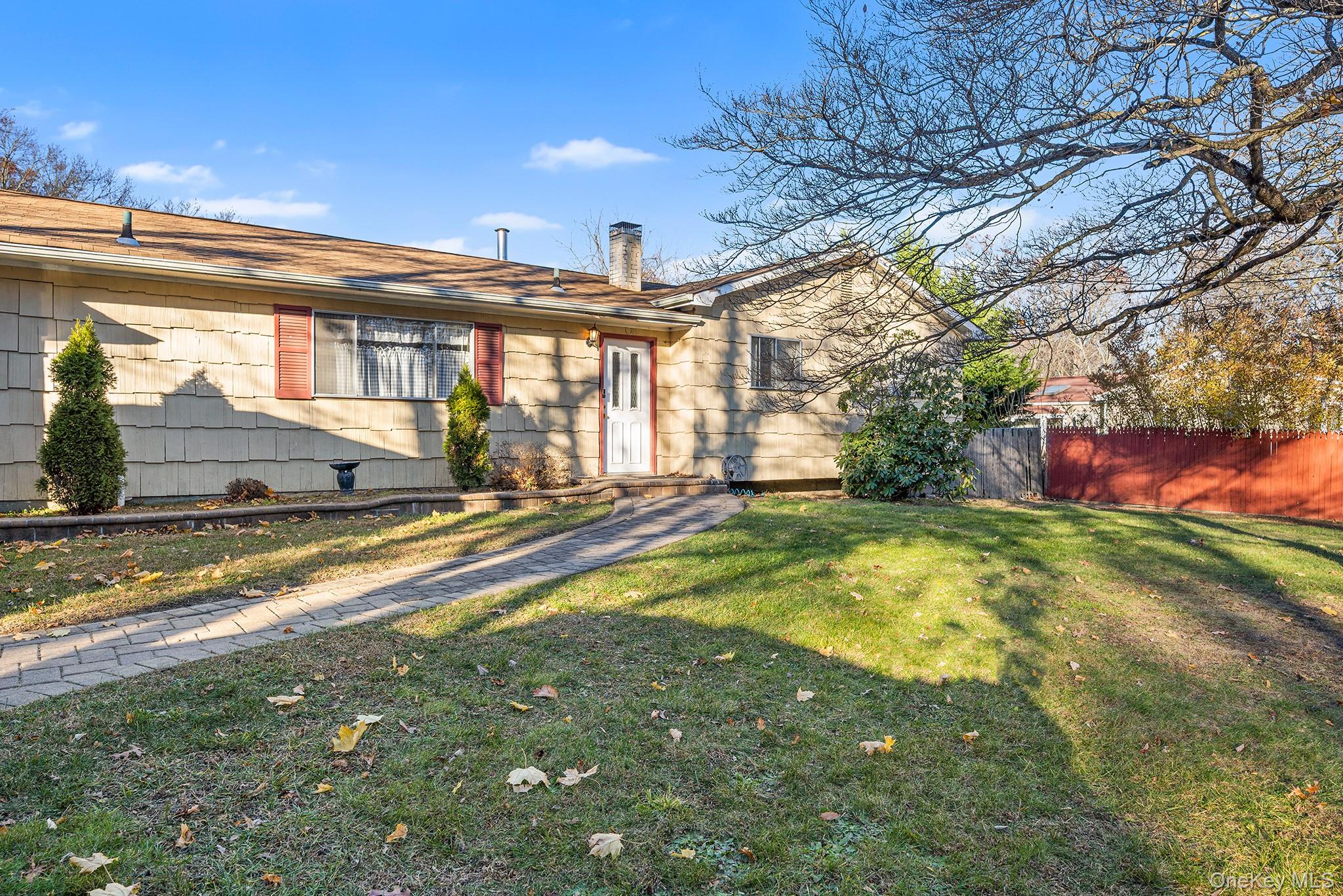 #3 photo, 351 Atlantic Street, Central Islip , NY 11722